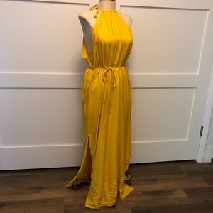 UO Grecian style maxi dress 🍋